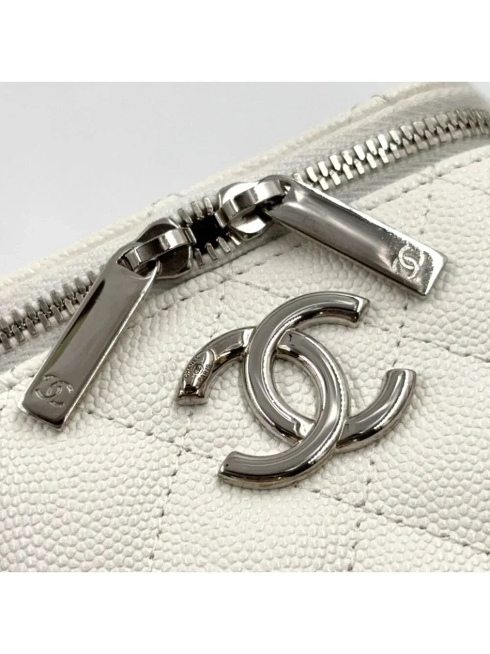 Chanel Classic Small Vanity Caviar Leather White Chain Shoulder Bag Silver
